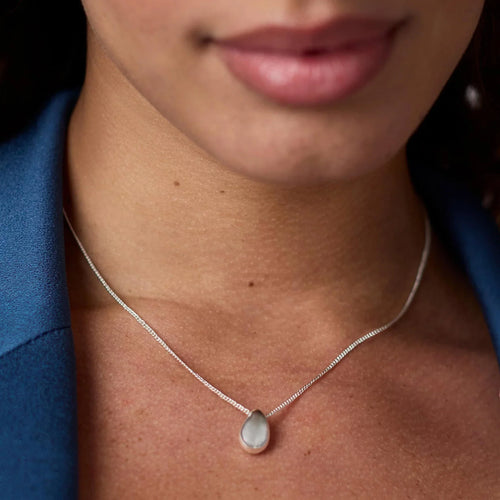 Wave Delicate Necklace - Silver
