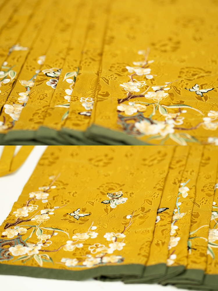Jiu Cha 旧茶 Aged Tea Fairy Ming Dynasty Custom Yunjian Cloud Collar Long Top & Mamian Skirt Set