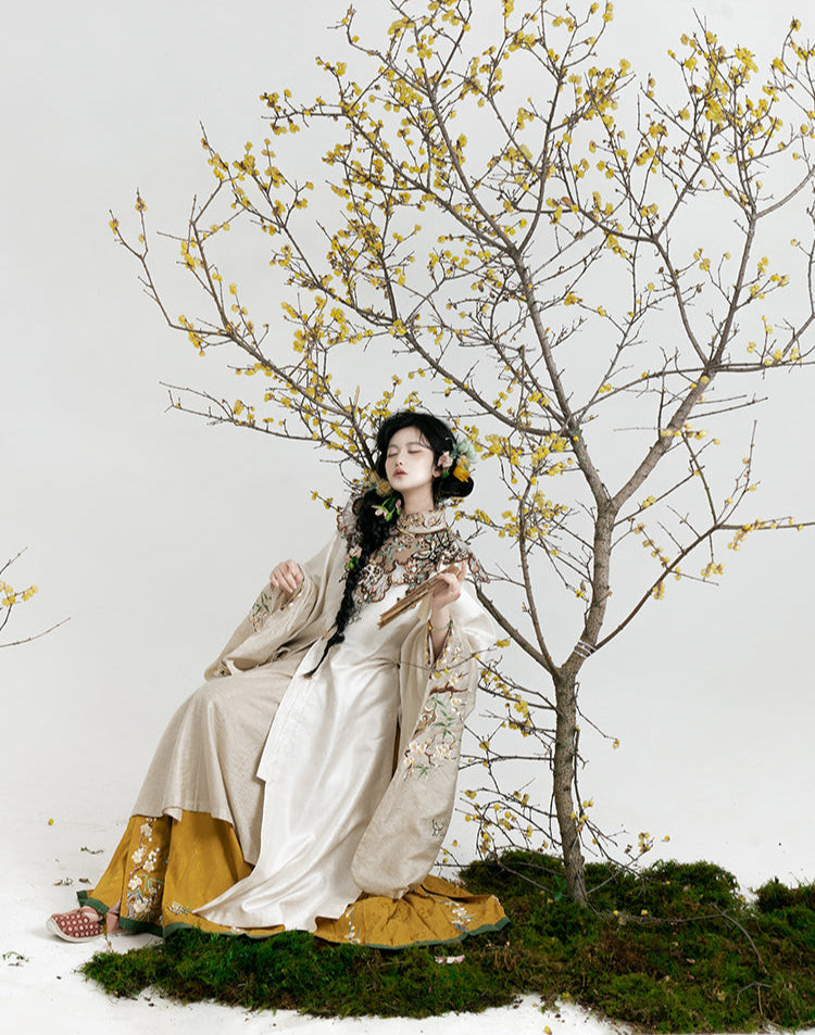 Jiu Cha 旧茶 Aged Tea Fairy Ming Dynasty Custom Yunjian Cloud Collar Long Top & Mamian Skirt Set