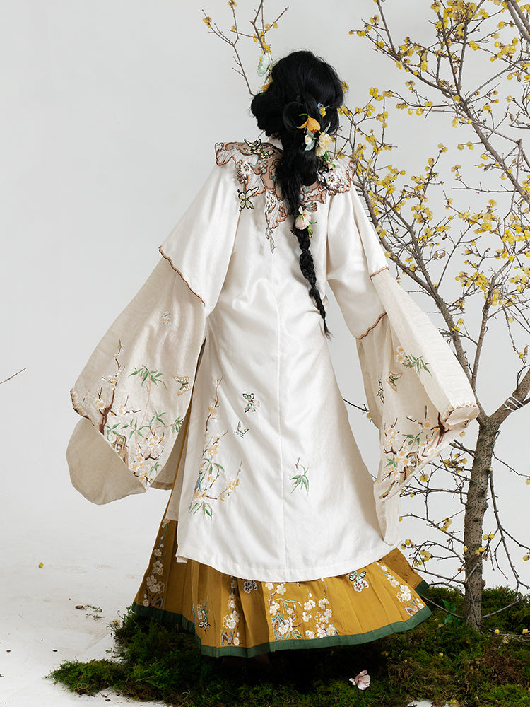 Jiu Cha 旧茶 Aged Tea Fairy Ming Dynasty Custom Yunjian Cloud Collar Long Top & Mamian Skirt Set