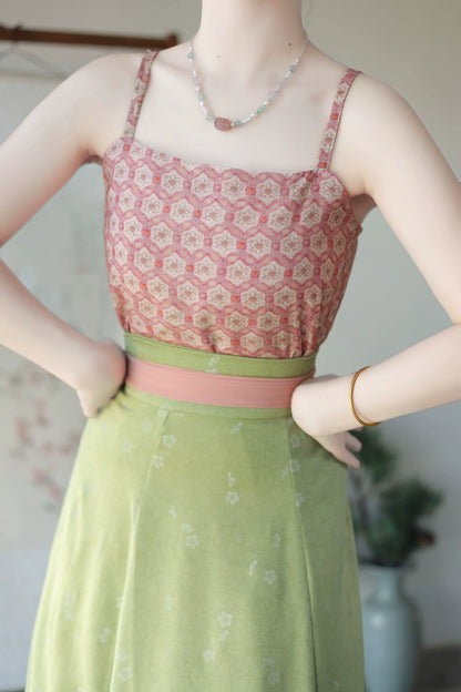 Yiban Yiban 一瓣一瓣 Petal by Petal Song Dynasty Improved Moxiong Various Patterned Tank Tops