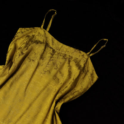 Dong Men 东门 Eastern Gate Song Dynasty Pearl Trim Moxiong Undergarment
