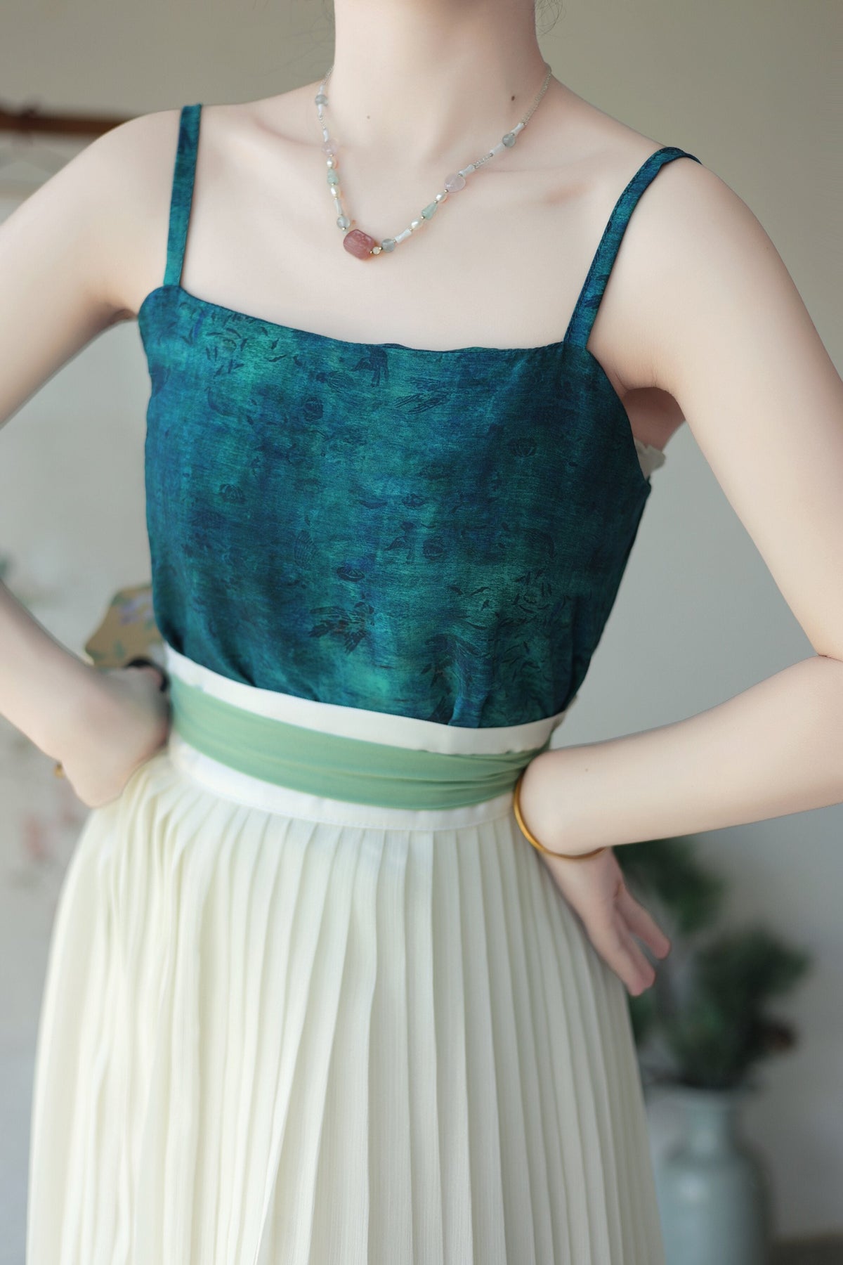 Yiban Yiban 一瓣一瓣 Petal by Petal Song Dynasty Improved Moxiong Various Patterned Tank Tops