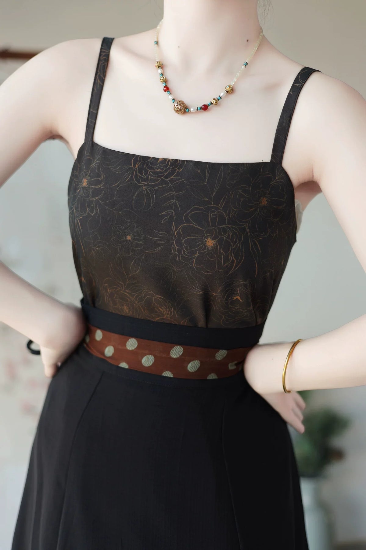 Yiban Yiban 一瓣一瓣 Petal by Petal Song Dynasty Improved Moxiong Various Patterned Tank Tops