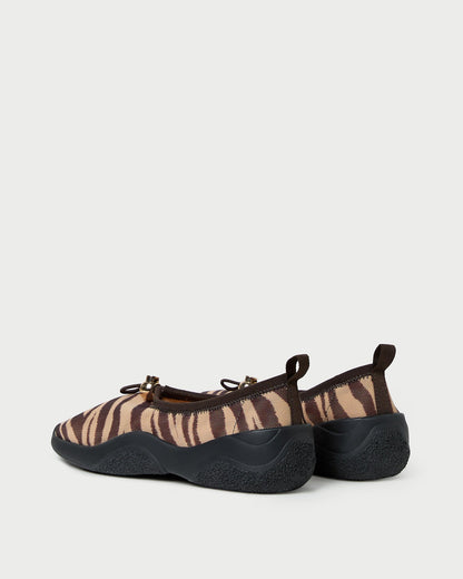 Raina Zebra Mesh Flat
